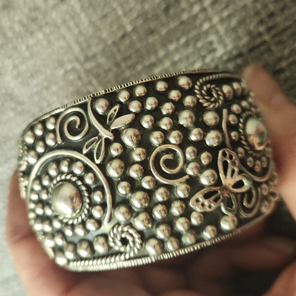 925 Silver Bangle - Picture 2 of 6
